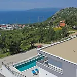 Stunning Home In Makarska With Wifi